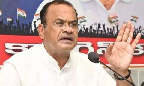 సినీ కార్మికుల వేతనాలు పెంచాలి: మంత్రి కోమటిరెడ్డి