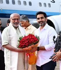 పుట్టపర్తిలో ఉపరాష్ట్రపతి రాధాకృష్ణన్‌కు ఘన స్వాగతం: శత జయంతి ఉత్సవాల్లో భేటీ