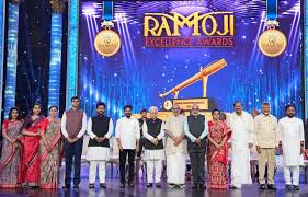 బీహార్ ఎన్నికల ఫలితాలతో లాలూ కుటుంబంలో చిచ్చు: రాజకీయాల నుంచి రోహిణి ఆచార్య ఔట్