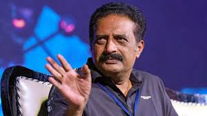 అనసూయకు ప్రకాష్ రాజ్ మద్దతు: శివాజీ వ్యాఖ్యలపై తీవ్ర ఆగ్రహం