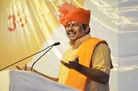 తెలంగాణ బీజేపీ ఎమ్మెల్యేలపై క్రమశిక్షణా చర్యల కొరడా: రాజా సింగ్ తర్వాత సీఎంపై పొగడ్తల వర్షం కురిపించిన పాయల్ శంకర్!