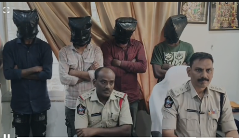 సంక్రాంతి సెంటిమెంట్‌తో మీనాక్షి చౌదరి……..