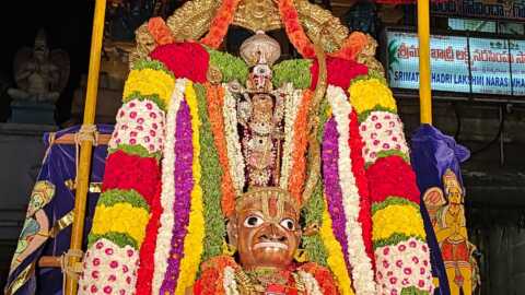 కదిరిలో మధ్వనవమి వేడుకలు: నేడు శ్రీ లక్ష్మీ నరసింహ స్వామి వారి తిరుమాడవీధుల ఉత్సవం!