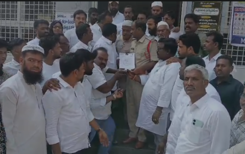 వైఎస్ జగన్ మోహన్ రెడ్డి గారిపై తప్పుడు ప్రచారం: కూటమి నేతలపై కదిరి పోలీస్ స్టేషన్‌లో ఫిర్యాదు