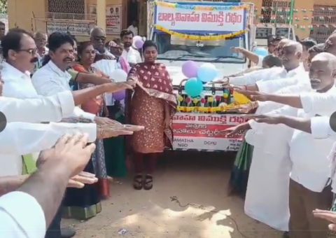 కొల్లాపూర్‌లో సైకిల్‌పై మంత్రి జూపల్లి వినూత్న ప్రచారం: ఆరోగ్యమే మహాభాగ్యం అంటూ ఓట్ల వేట