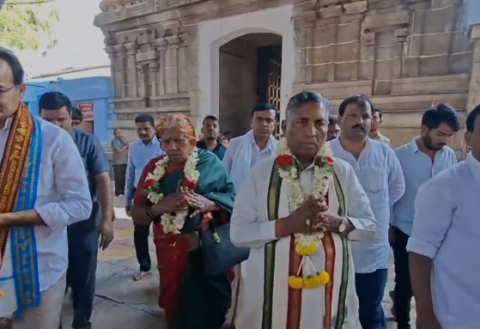 శ్రీమత్ కాద్రి లక్ష్మి నరసింహ స్వామివారిని దర్శించుకున్న కర్ణాటక మంత్రి మునియప్ప