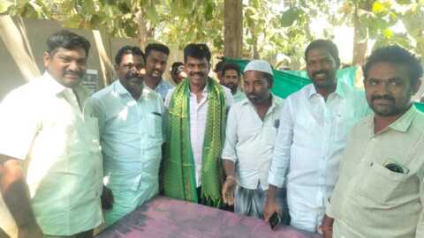 అంగన్వాడి వర్కర్లకు గ్రాట్యుటీ అమలు చేయాలి… రిలే నిరాహార దీక్షలో గోవిందమ్మ, మేరీ డిమాండ్..