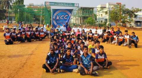 ఆర్డీటీ సంస్థకు ఎఫ్‌సీఆర్‌ఏ (FCRA) రెన్యూవల్‌పై హర్షం: కదిరిలో క్రికెటర్ల కేక్ కటింగ్ వేడుకలు