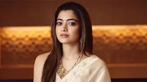 8 ఏళ్లు భరించా, ఇక సహించను: సోషల్ మీడియా ట్రోలర్లకు రష్మిక మందన్న ఘాటు హెచ్చరిక