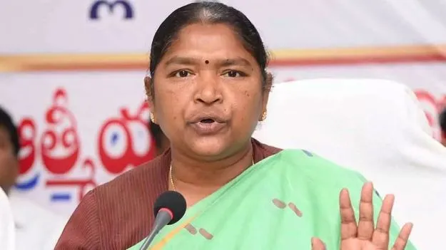 ప్రతి గ్రామంలో.. ఫిర్యాదు బాక్సులు.. మంత్రి సీతక్క కీలక ఆదేశాలు..