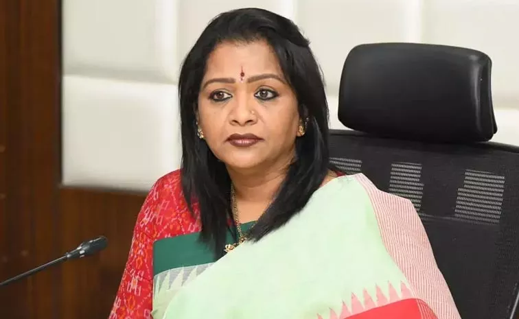 తెలంగాణ మహిళా కమిషన్ ఛైర్‌పర్సన్‌గా గద్వాల విజయలక్ష్మి నియామకం..