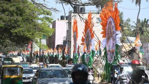ఫ్లెక్సీలు, బ్యానర్లకు అధికారులు చెక్..! రాష్ట్రంలో కొత్త అడ్వర్టైజ్‌మెంట్ పాలసీ..!