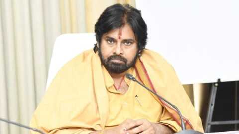 నా బిడ్డ మరణాన్ని వాడుకున్నారు.. పవన్ కల్యాణ్ పై పోలీసులకు సుగాలి ప్రీతి తల్లి ఫిర్యాదు..!