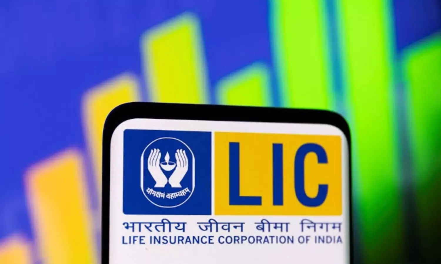 LIC: LICలో 6.5% వాటా విక్రయం.. పాలసీదారులు, ఇన్వెస్టర్లపై ప్రభావం ఎలా ఉంటుంది?