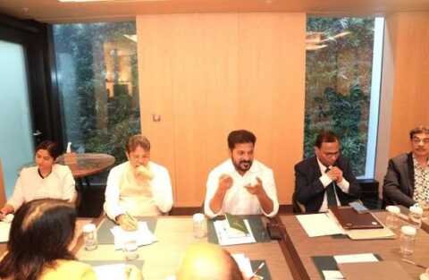 లండన్ స్కూల్ ఆఫ్ ఎకనామిక్స్ ప్రతినిధులతో సీఎం రేవంత్ చర్చలు..!
