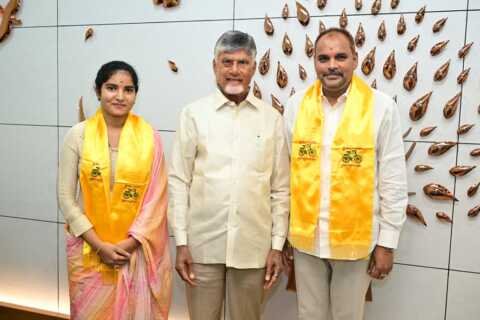బొత్స ఫ్యామిలీకి బిగ్ షాక్.. చంద్రబాబు సమక్షంలో టీడీపీలోకి చిన్న శ్రీను.