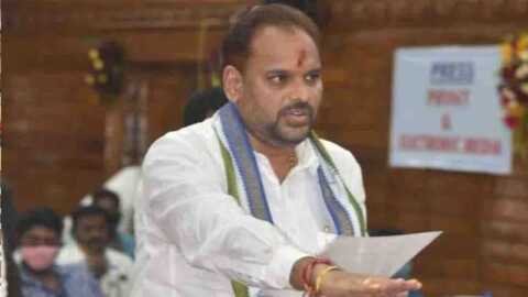 చిన్న శ్రీను రాజీనామా వెనుక ఉన్న అసలు కారణం ఇదేనా..?