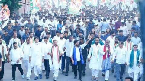 సిరిసిల్ల గడ్డపై సీఎం రేవంత్ రెడ్డి జోరుగా పాదయాత్ర..!
